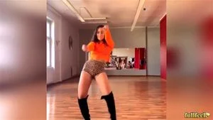 Sexy Dancing thumbnail