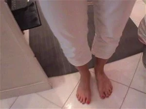 Amateur feet thumbnail