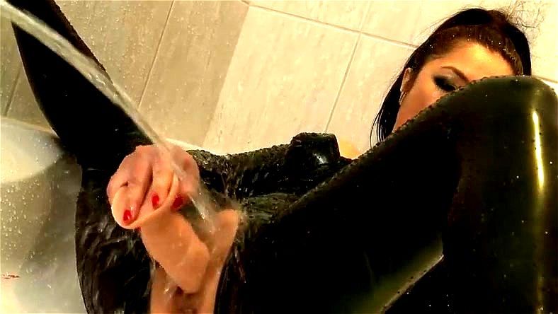 We love fetish and latex penetrating like you We love fetish and latex penetrating like you