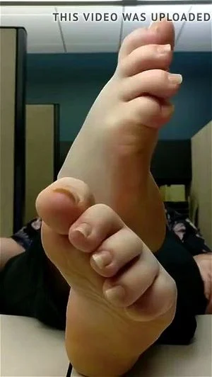 BBW Feet thumbnail