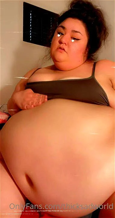 Huge Heavy Belly Babes thumbnail