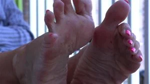Milf feet teasing