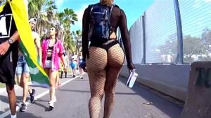 big booty raver