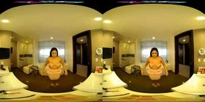 VR Latina thumbnail