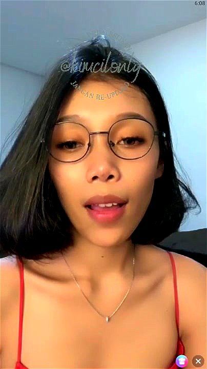 Sexy babe shy masturbate