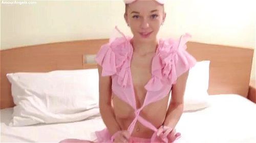 Garota pequena provoca Vídeo pornô - SpankBang