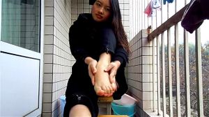 Watch from 0:01:44