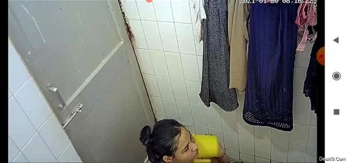 Desi bhabhi bathing