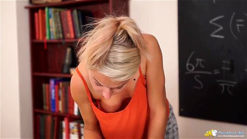 Downblouse