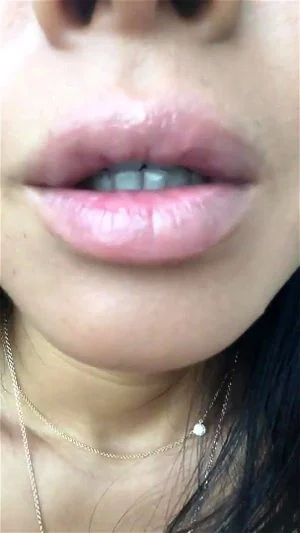 Lips thumbnail