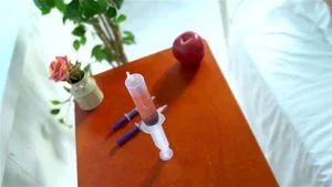 女同同 thumbnail