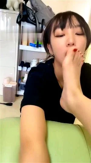 Chinese lesbian feet thumbnail