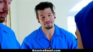 EXXXTRASMALL.COM thumbnail