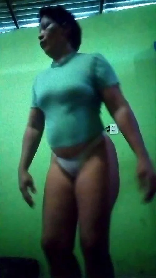 Watch maluqhina dinha Maluquinha Dinha Mom Ass Ass Booty Porn Malu Youtuber Porn Image