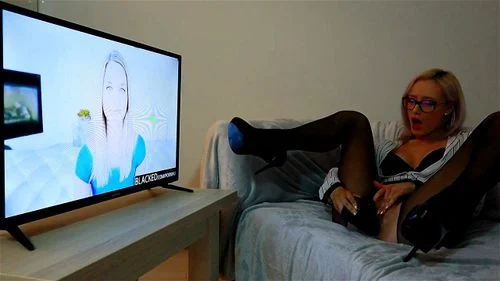 white+girl+loves+watching+and+masturbating+to+bbc+porn
