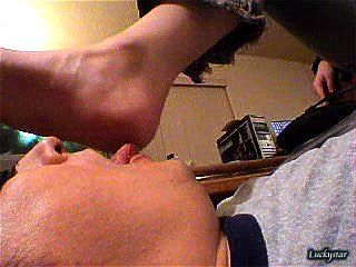 Foot Domination Vidéo Porno - SpankBang