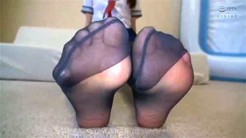 Asian hosed legs thumbnail