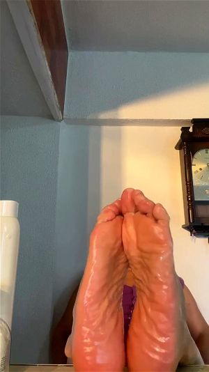 feet thumbnail