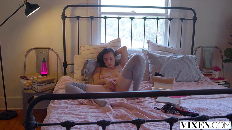 Girl masturbate solo Girl masturbate solo