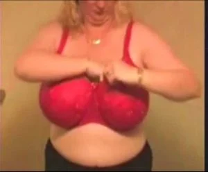 Huge tits Granny thumbnail