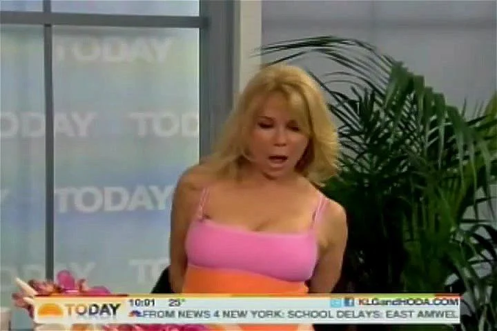 Kathy Lee Gifford flashing