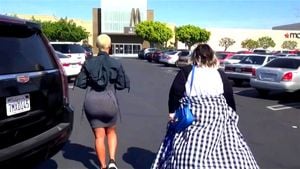 celeb pawg walking