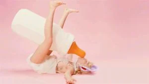300px x 169px - Watch Miley Cyrus Acts Weird With Her Sexy Feet. WTF??? - Miley Cyrus, Feet,  Foot Fetish Porn - SpankBang
