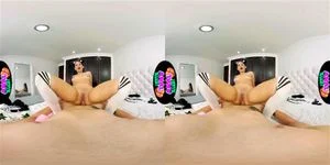 VR Latina thumbnail