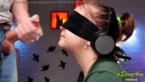 Blindfolded Taste Game thumbnail