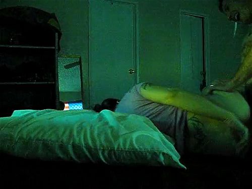 Padres teniendo sexo.