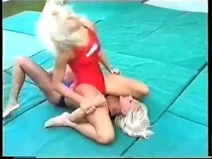 Sexy wrestling  thumbnail