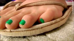 Flip flops  thumbnail