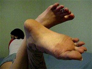 Latina feet thumbnail