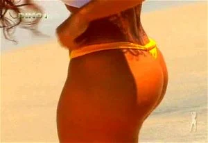 Viviane Araújo Nua na Praia (Viviane Araújo naked in the beach)