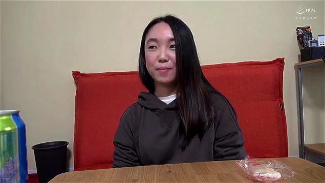 blor-166 化粧っけない工場の事務員さん 実は歴史マニアで話がめちゃ面白い!淡々とした知的女子が絶倫チ○ポでイカされまくる!