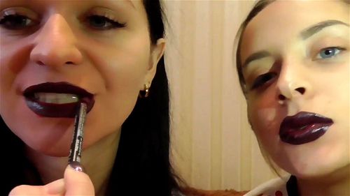 Watch lesbian kissing - Deep Kissing, Tongue Sucking, Fetish Porn
