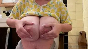 big boobs thumbnail