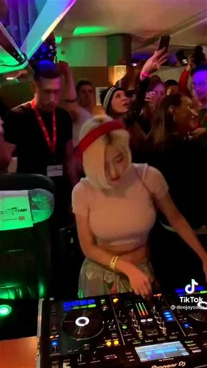 Watch from 0:00:11
