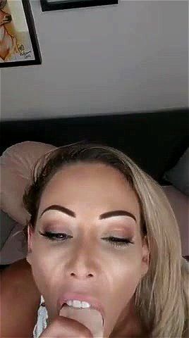 Guarda da 0:01:54