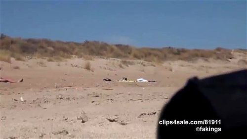 Wife cheats on the beach