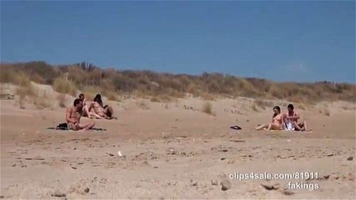 Wife cheats on the beach