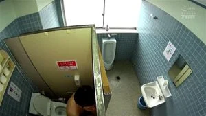 学校で thumbnail