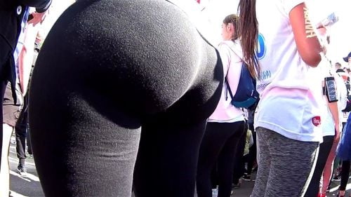 Watch Big ass in leggings - Candid, Big Ass, Amateur Porn - SpankBang