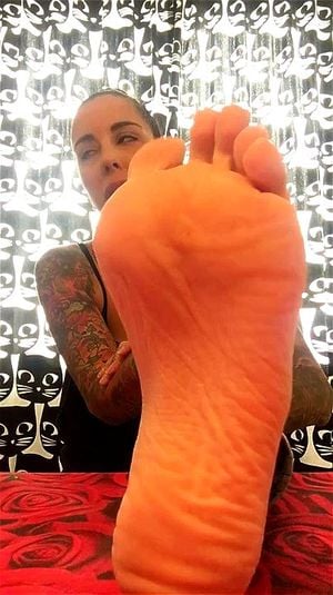 Big feet long soles thumbnail