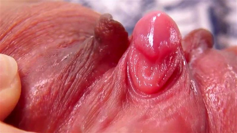 Close up Huge Clit play