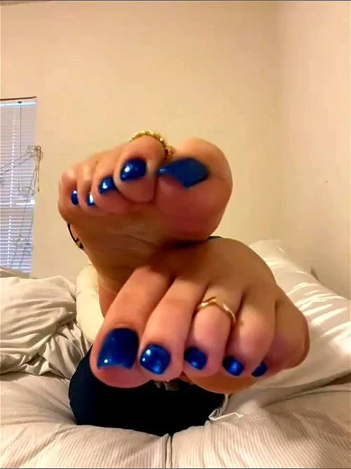 foot queens thumbnail