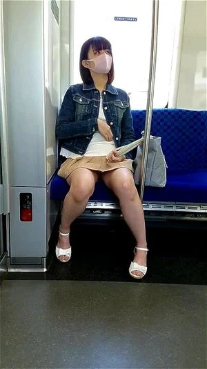 Japan Upskirts thumbnail