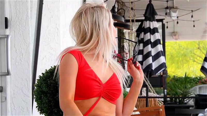 cute blonde flashing cute blonde flashing