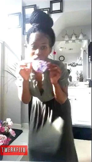 Sweet lealea thumbnail