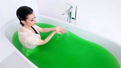 Azzy takes a slime bath - Azzy, Slime, Wam Porn